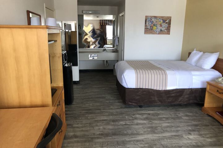 Room 19 of 44