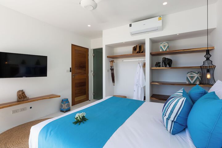 Room 75 of 261