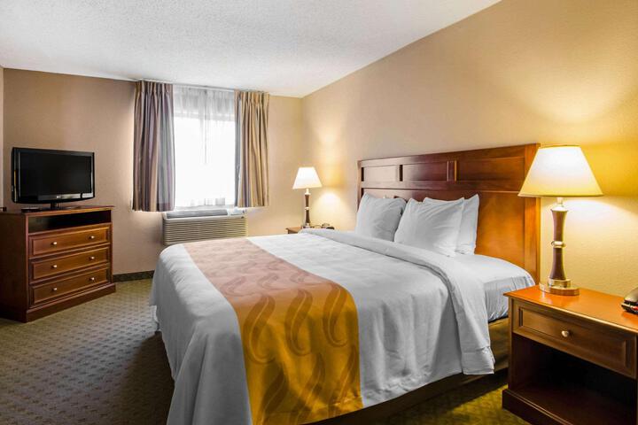 Standard King Bed Pet Friendly (5 of 8)