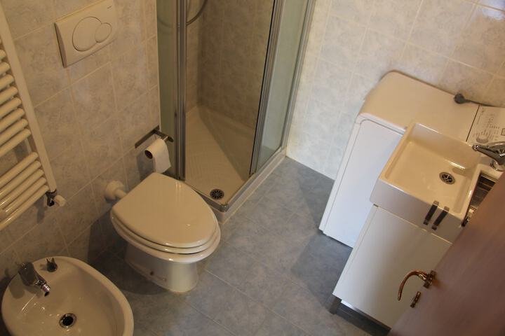 Room 156 of 172