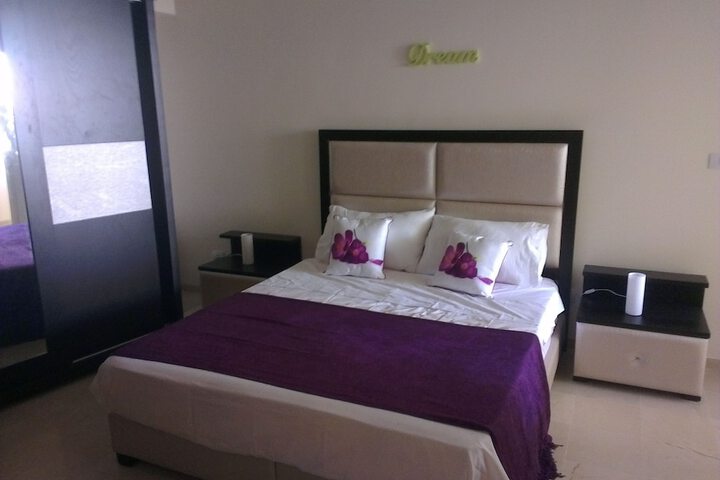 Room 2 of 46