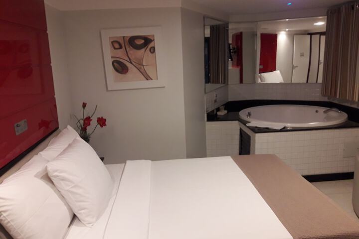 Room 25 of 80