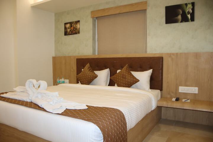 Room 13 of 75