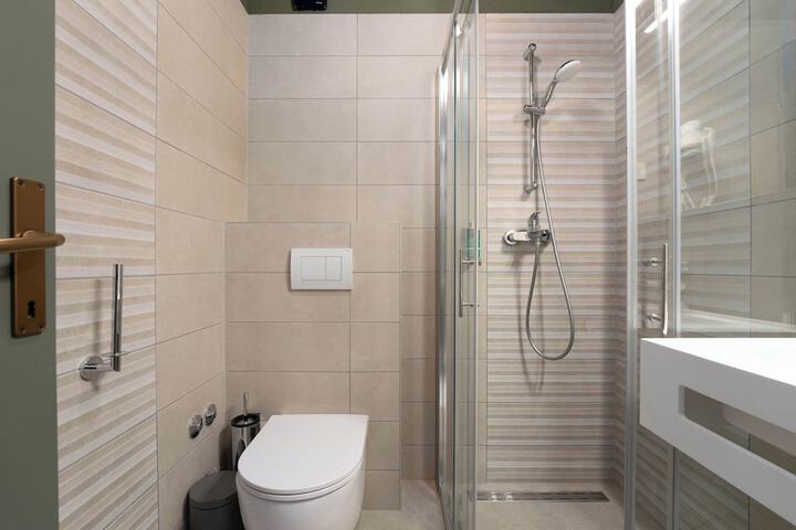 Clean Restrooms