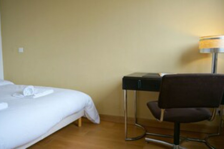 Room 10 of 10