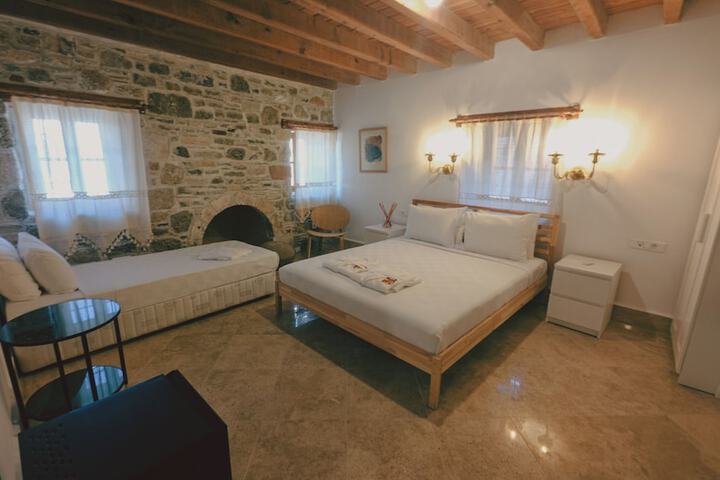 Room 5 of 22