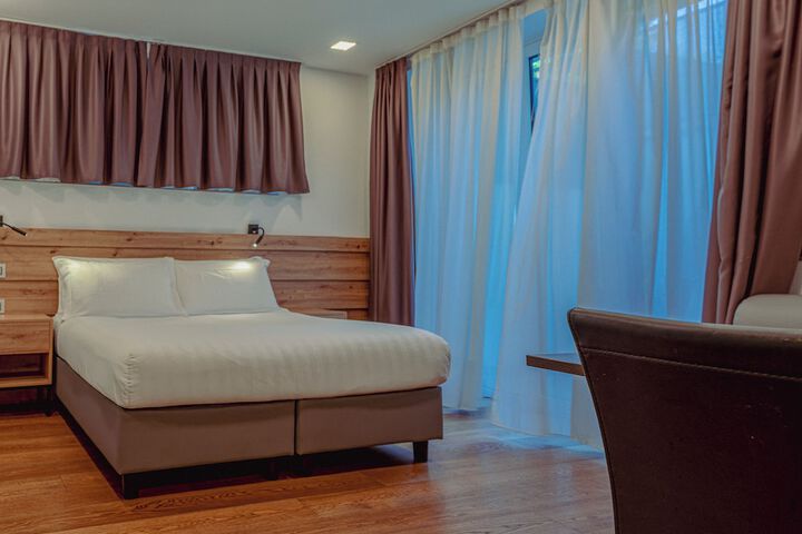 Room 22 of 47