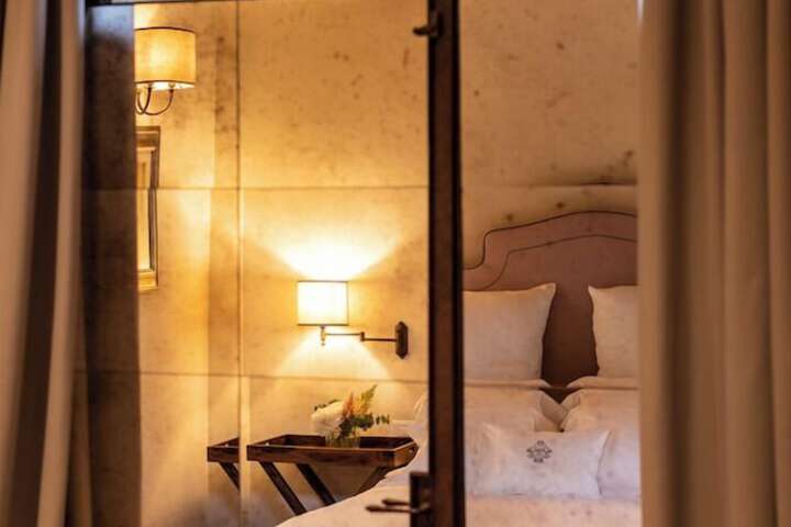 Room 34 of 71