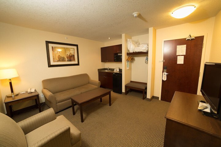 Room 10 of 74