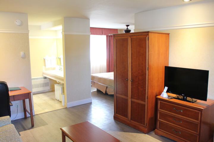 Standard | King Bed (7 of 15)