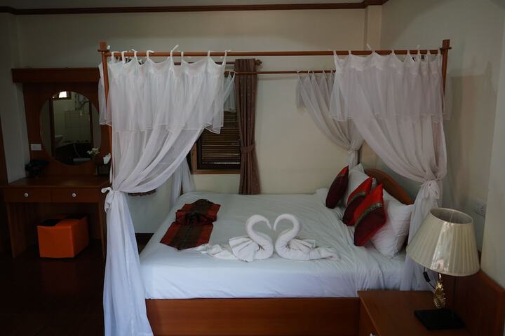 Room 7 of 31