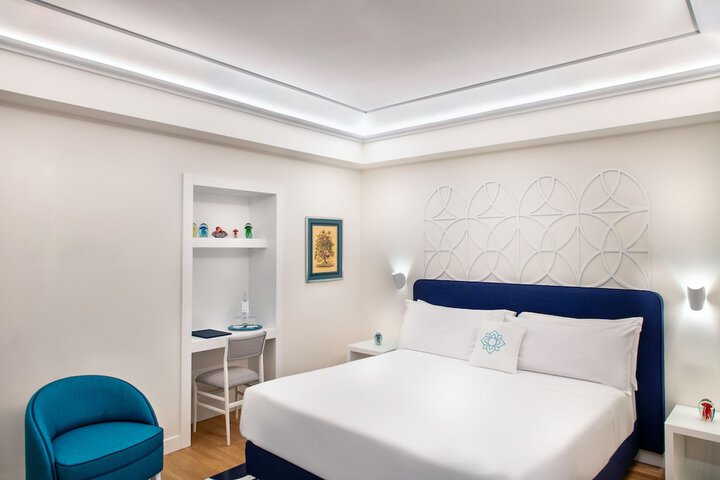 Room 26 of 111