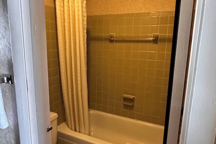 Room 15 of 21