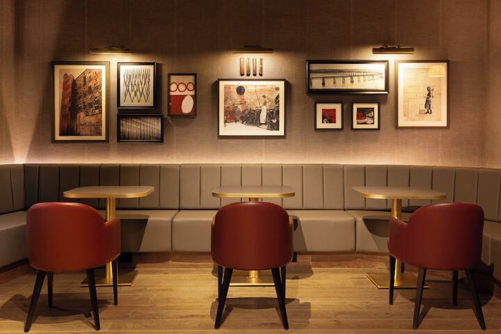 Lounge 50 of 67