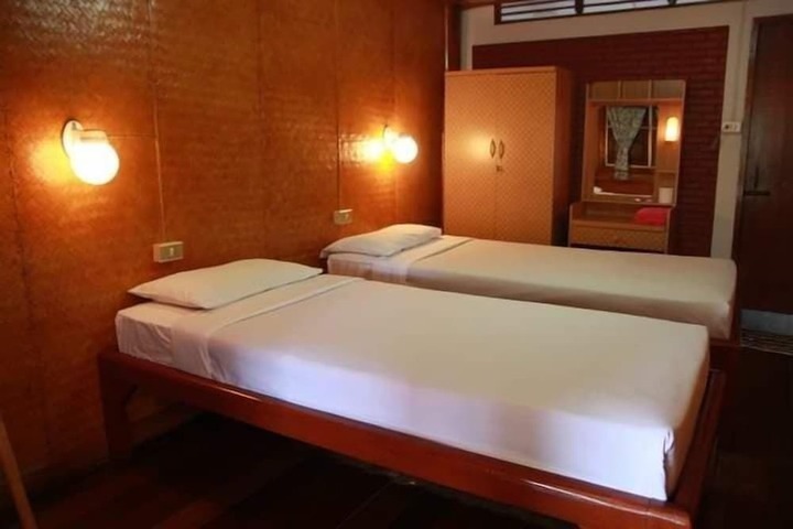 Room 12 of 47