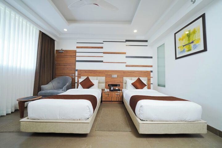 Room 9 of 62