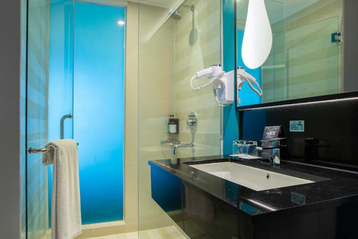 Clean Restrooms