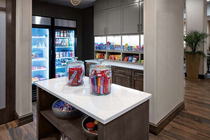 Snack bar
