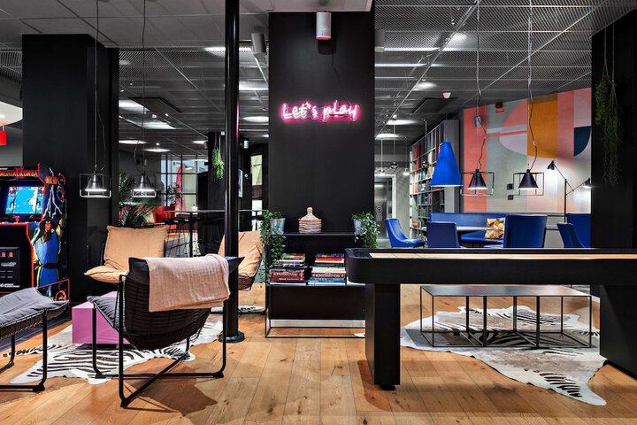 Guest Lobby