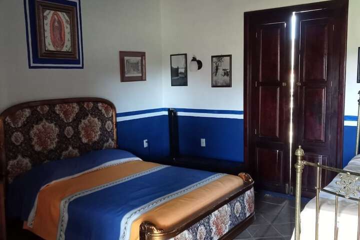 Room 4 of 37