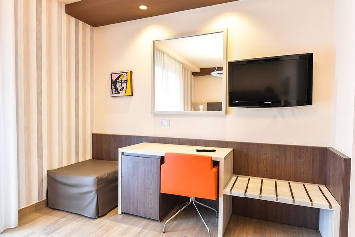 Room 36 of 155