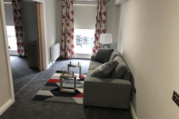 Room 2 of 38