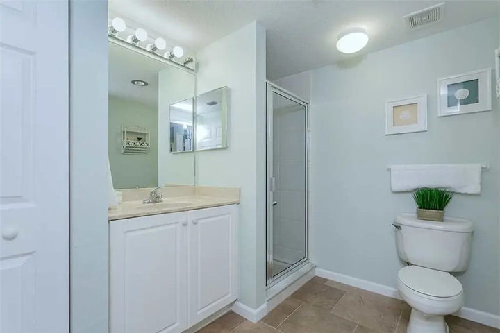 Room 8 of 29