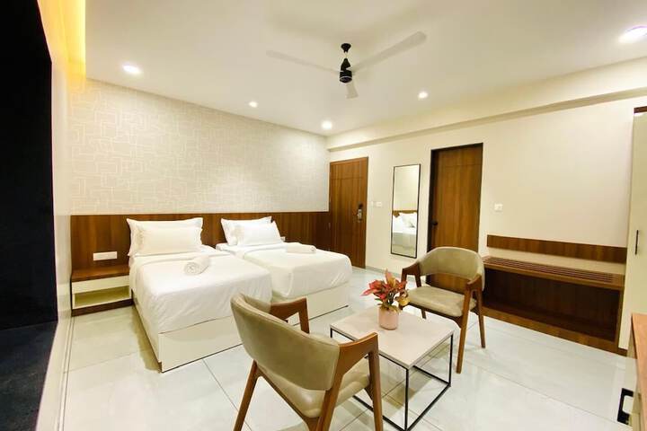 Room 8 of 20