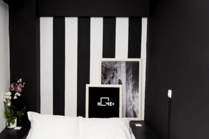 Room 11 of 19