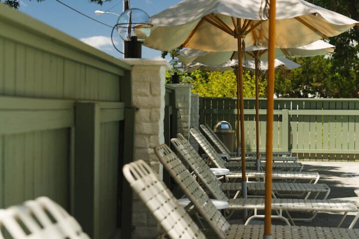 Pool 17 of 24