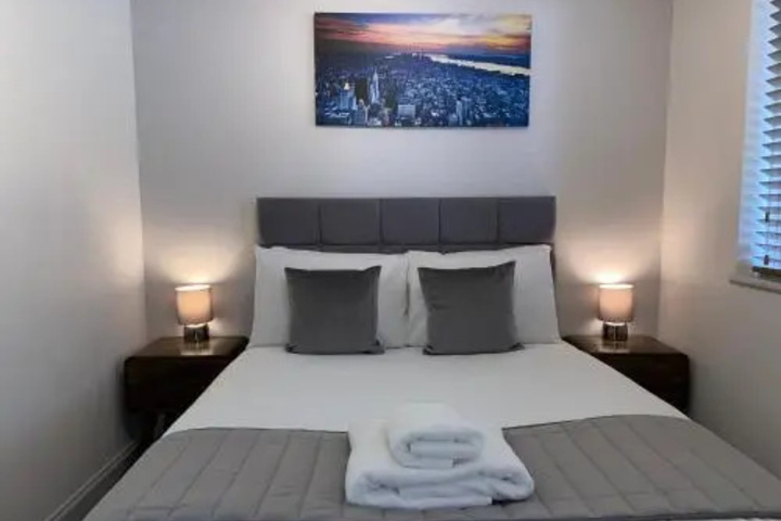 Room 2 of 7