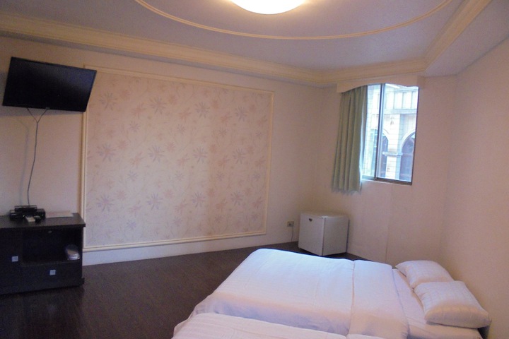 Room 128 of 232