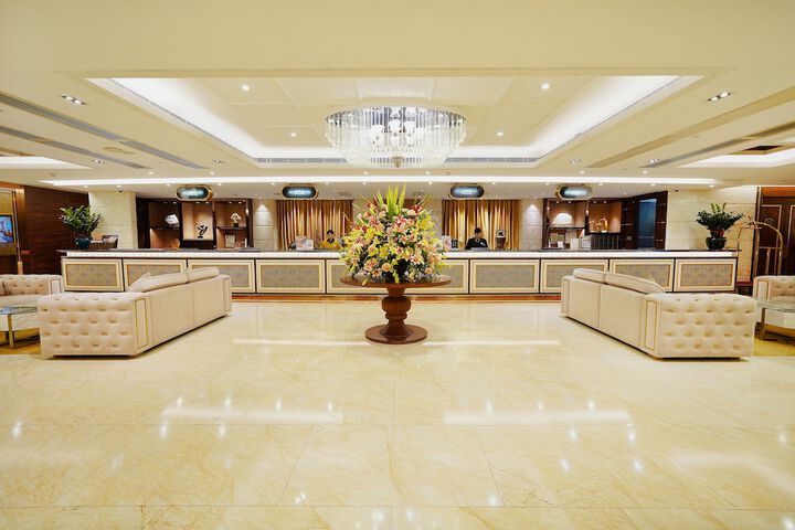 Hotel Interior 104 of 142
