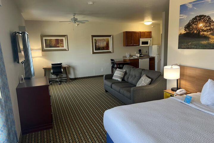 Room 14 of 37
