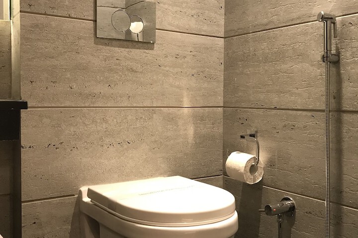 Room 72 of 110