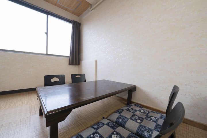 Room 15 of 62