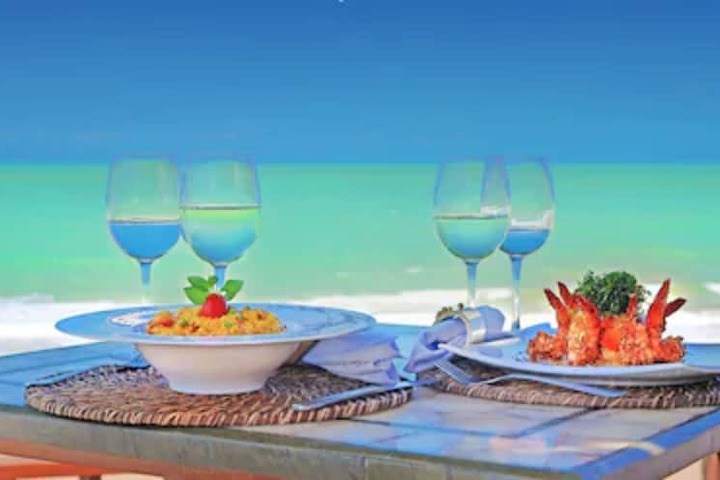 Dining 37 of 81