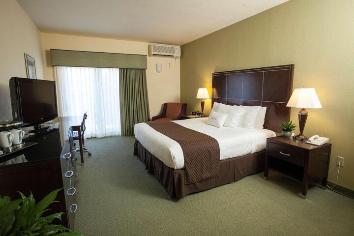 2 Double Beds (3 of 3)