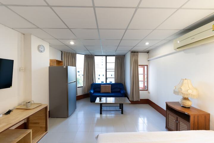 Room 4 of 19