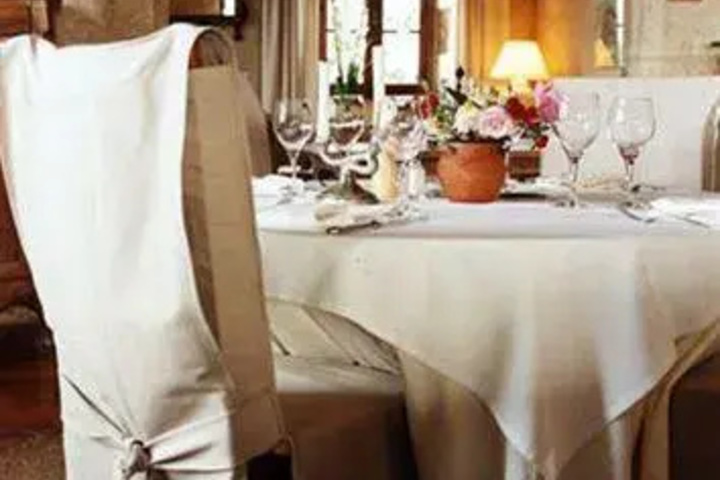 Dining 16 of 16