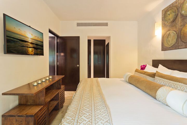 Room 12 of 204