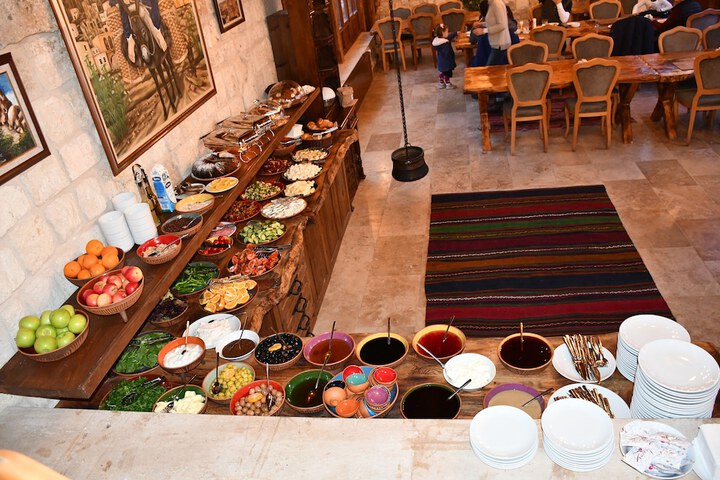 Dining 51 of 58