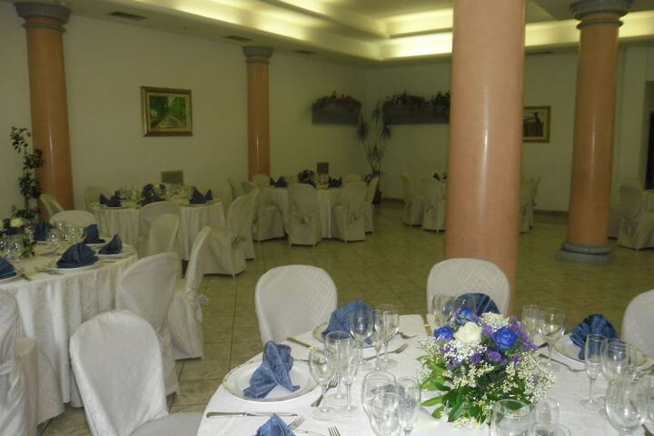 Ballroom/Hall 22 of 39