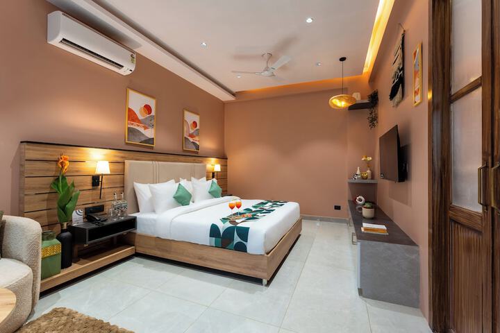 Room 15 of 54