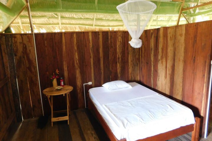 Room 8 of 37
