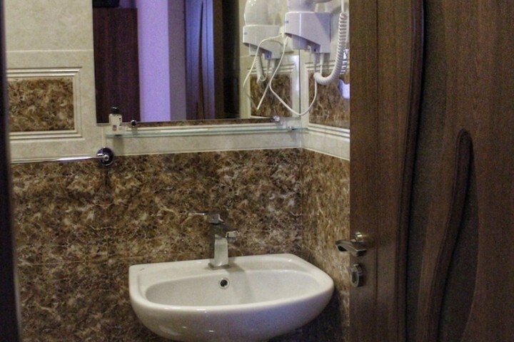 Room 70 of 117