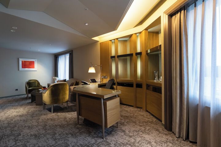 Room 32 of 99