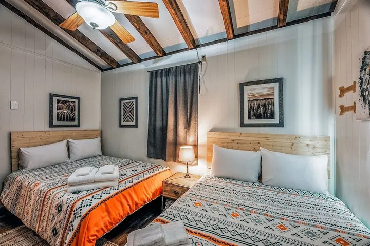 Room 2 of 17