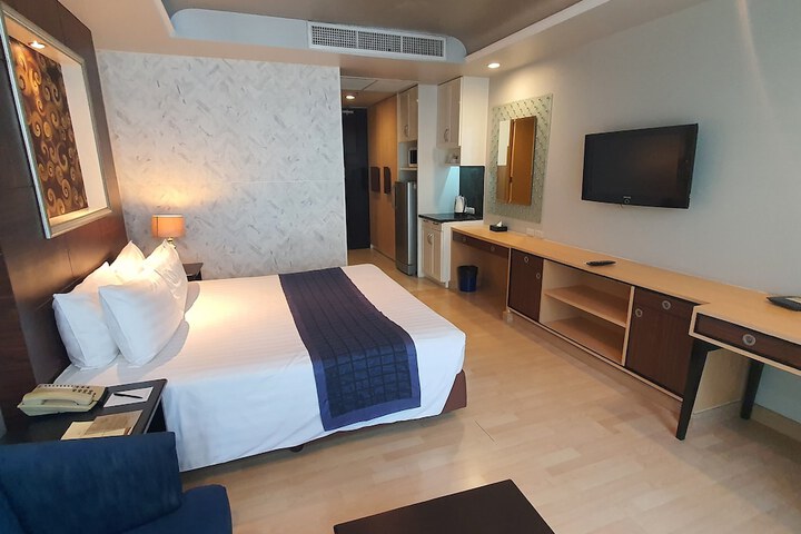 Room 22 of 103