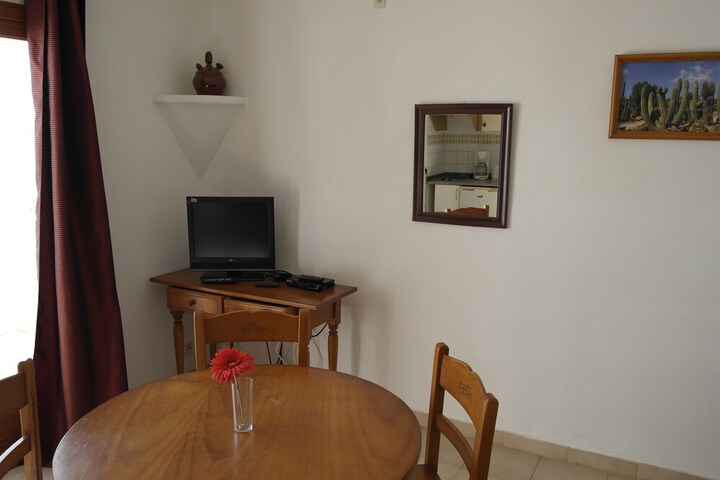 Room 3 of 51